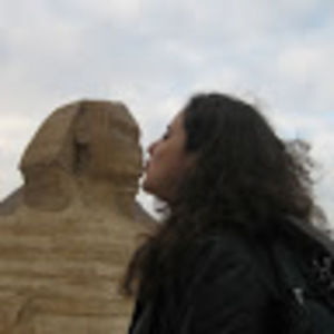 Meet your Posher, Ozlem